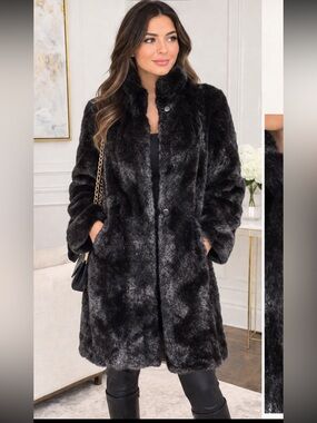 Vintage 1970s Avec Tu  Luxury Fabric Elegant Black Faux Fur Coat